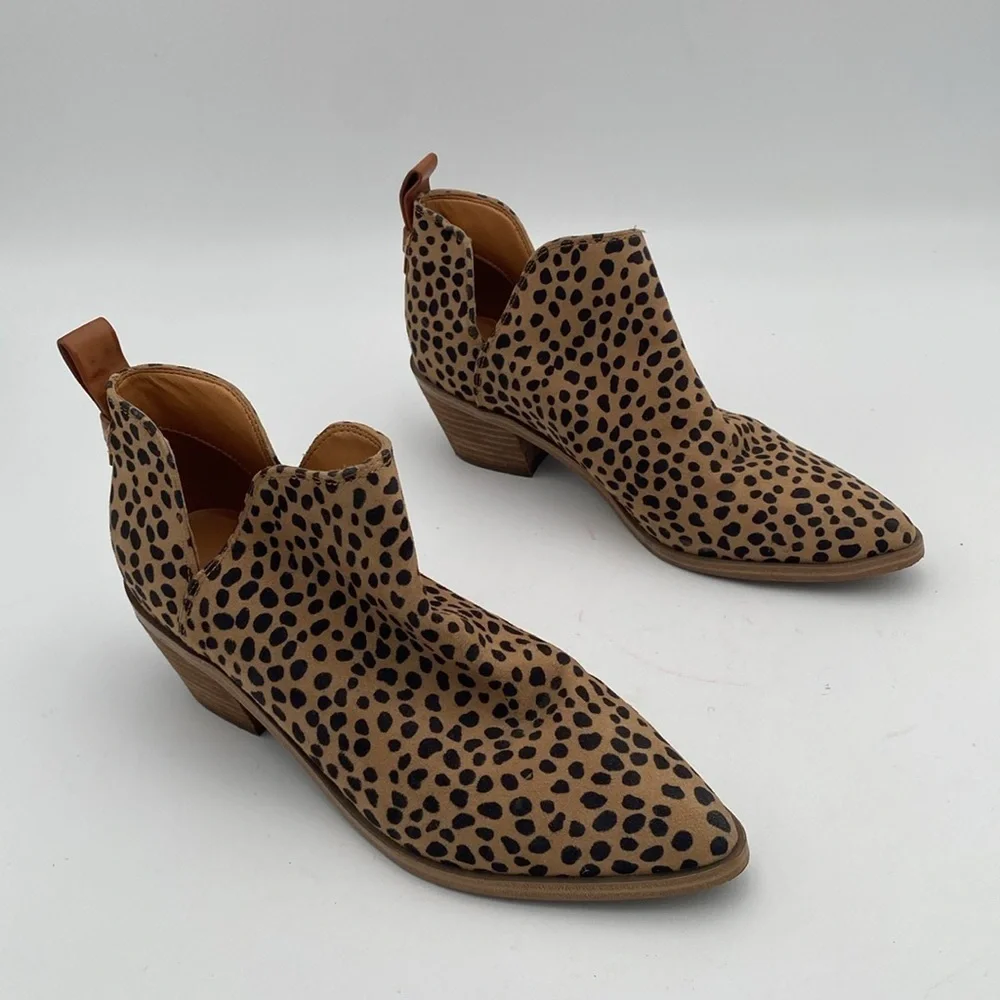 Nine West Tan and Black Ankle Booties women 7.5 Casual festival retro office Y2K